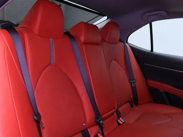 Car image 9
