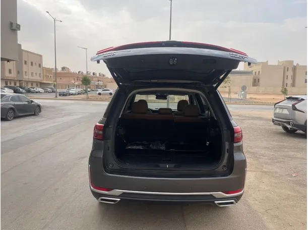 Car image 22