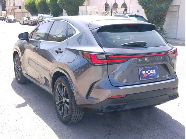 Car image 7