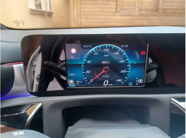 Car image 20