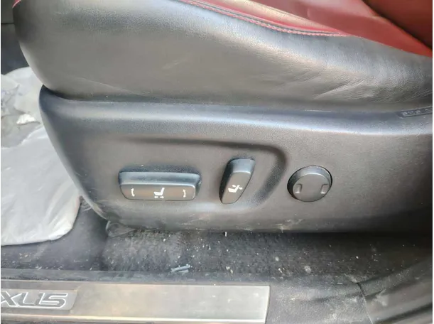 Car image 38
