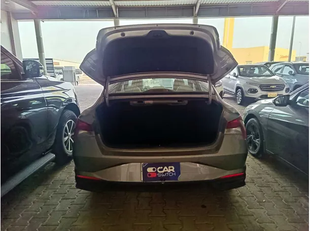 Car image 25