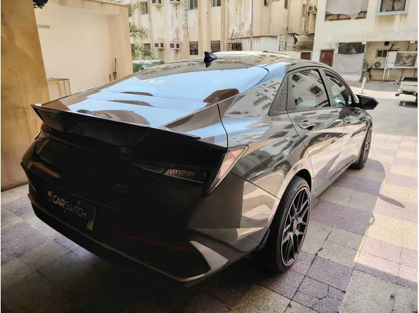 Car image 5