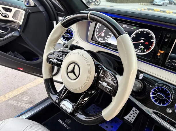 Car image 23