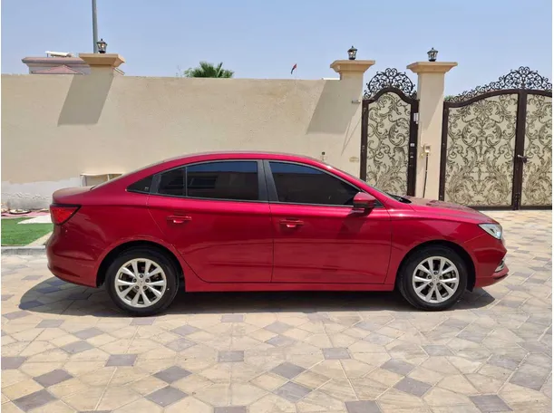 Car image 8