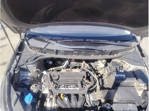Car image 26