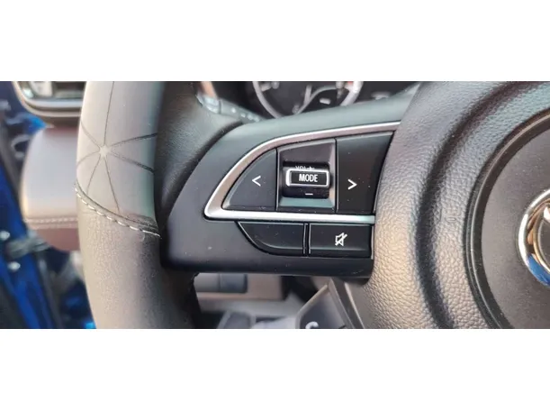 Car image 24