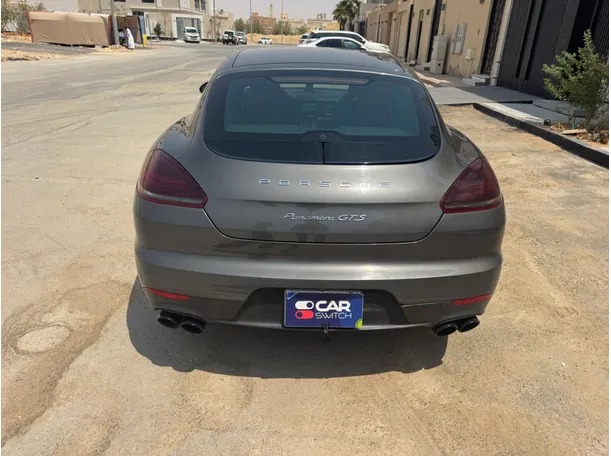 Car image 6