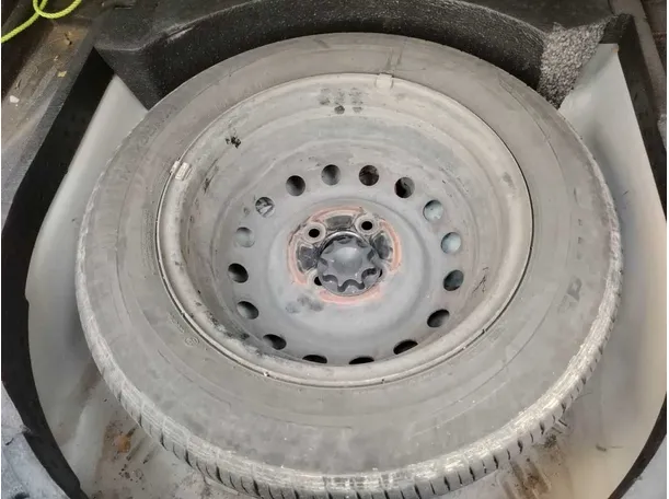 Car image 33