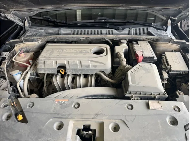 Car image 17