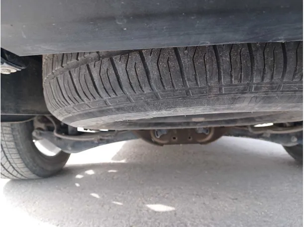 Car image 28