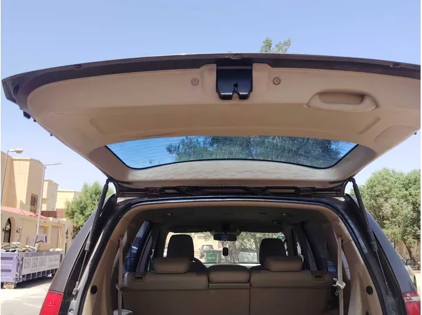 Car image 23