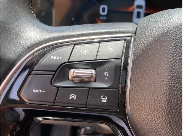 Car image 28