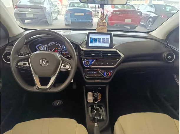 Car image 15