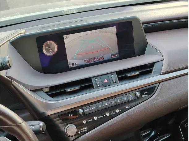Car image 23