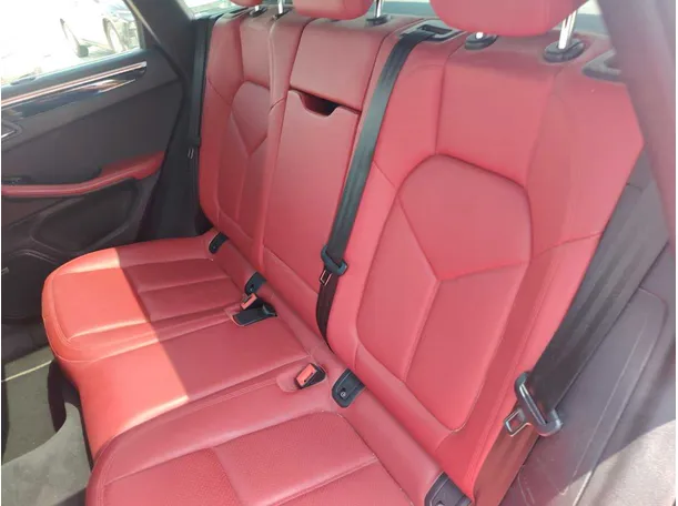 Car image 16