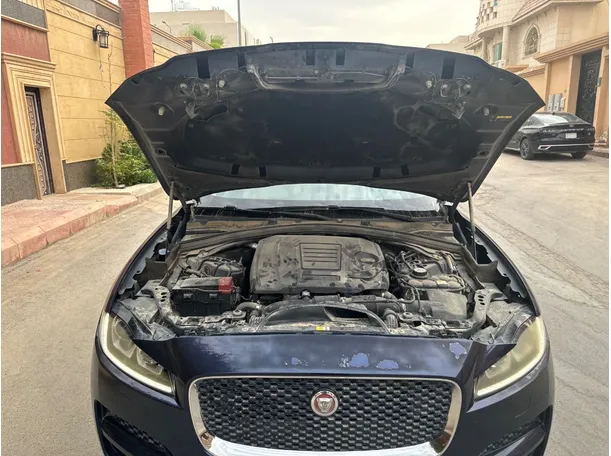 Car image 28