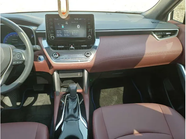 Car image 16