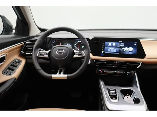 Car image 15
