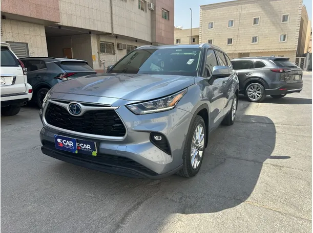 2022 Toyota Highlander in KSA