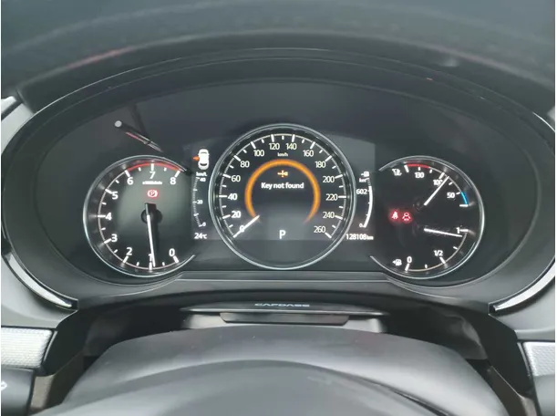 Car image 17
