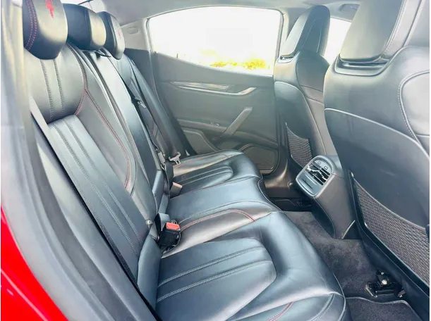 Car image 13