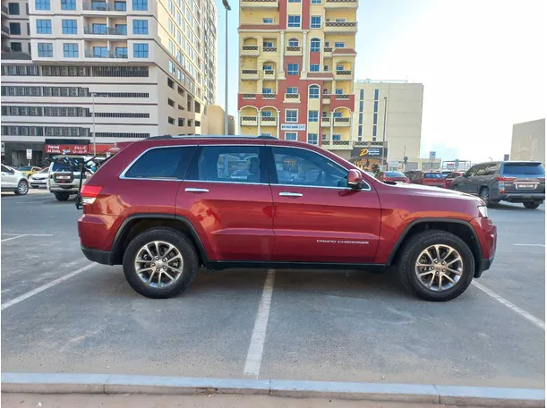 Car image 8