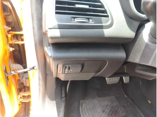 Car image 33