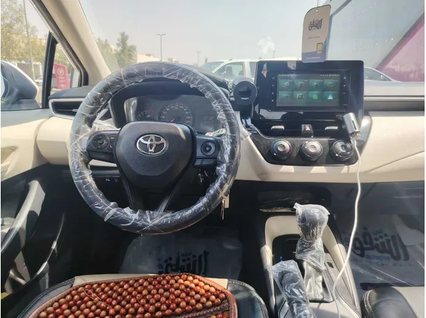 Car image 18