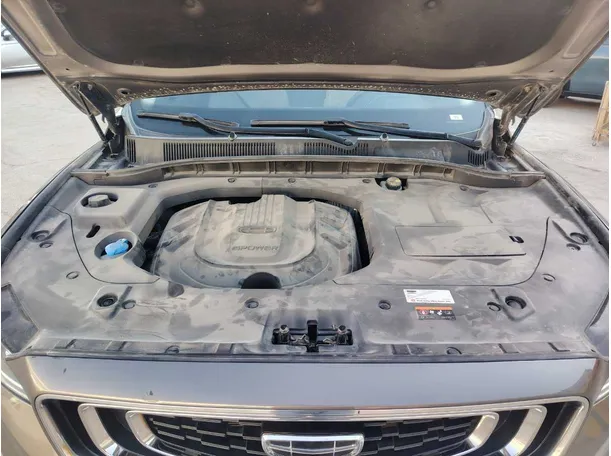 Car image 30