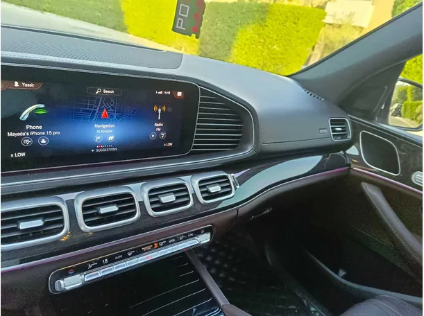 Car image 28