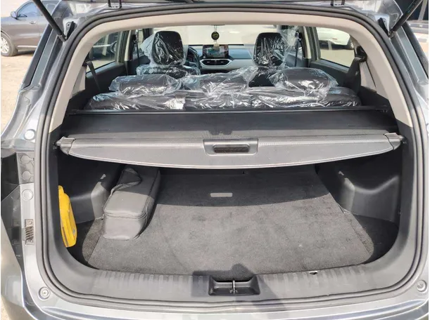 Car image 24