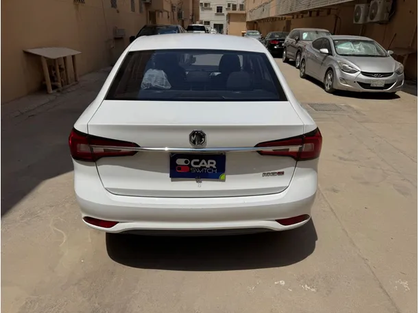 Car image 6