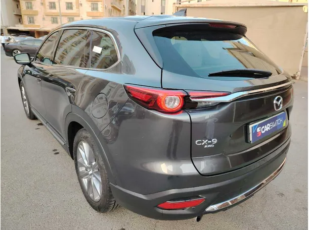 Car image 7