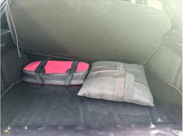 Car image 27
