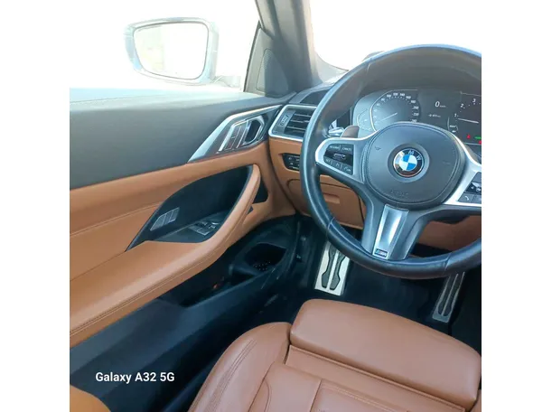 Car image 30