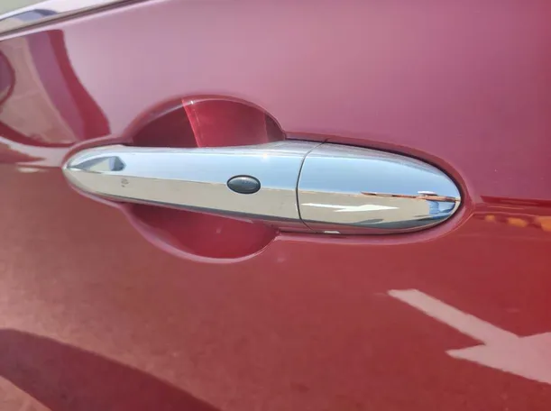 Car image 30