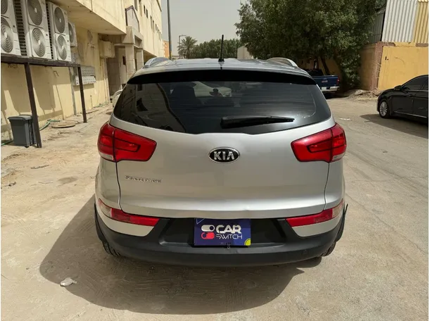 Car image 6