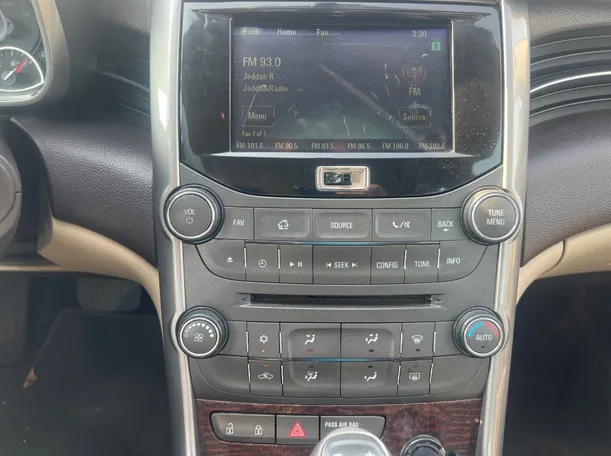 Car image 18