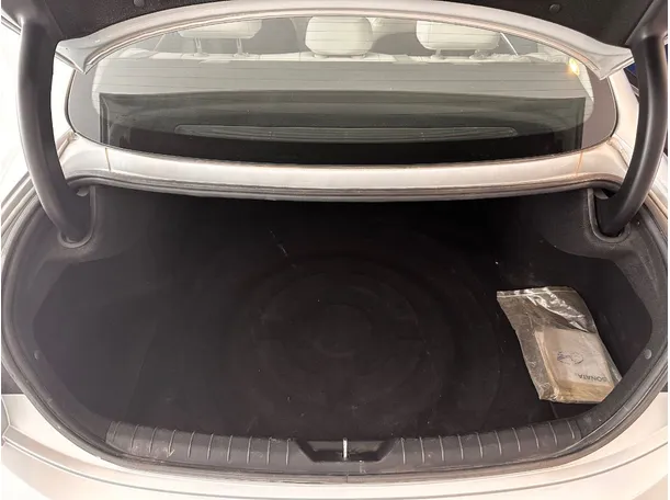 Car image 21