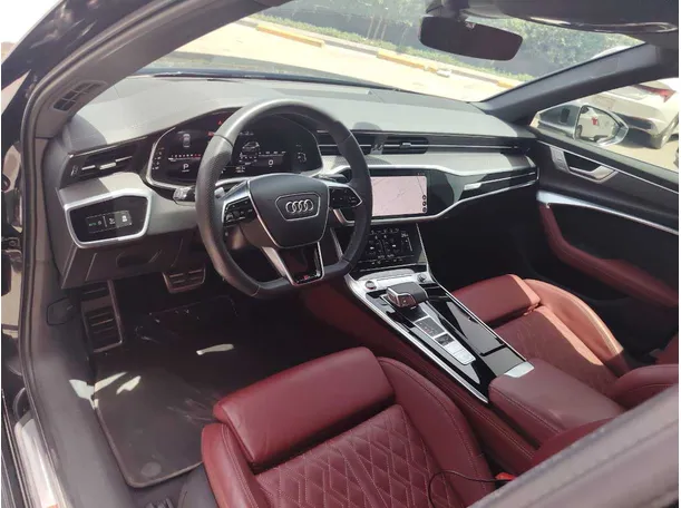 Car image 13