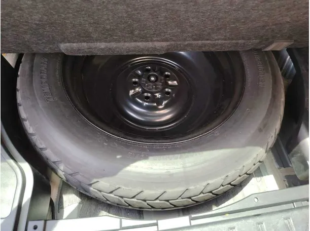 Car image 49