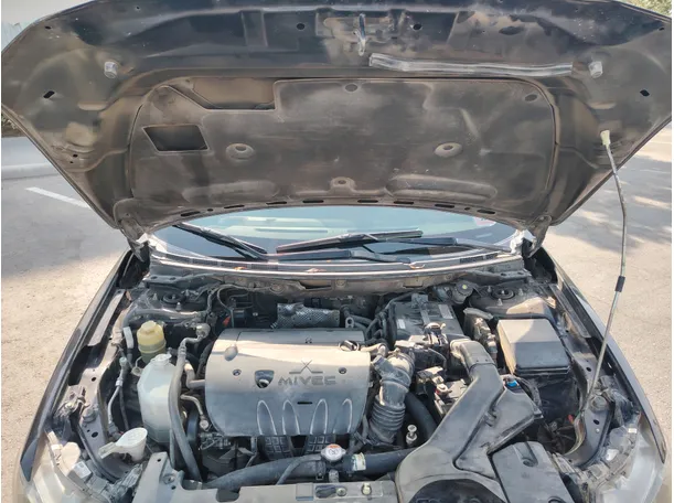 Car image 25