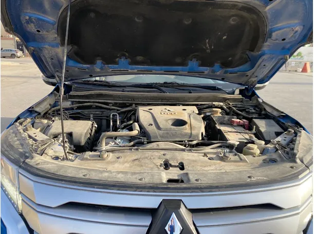 Car image 27