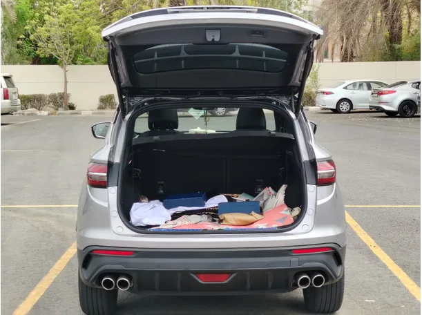 Car image 26