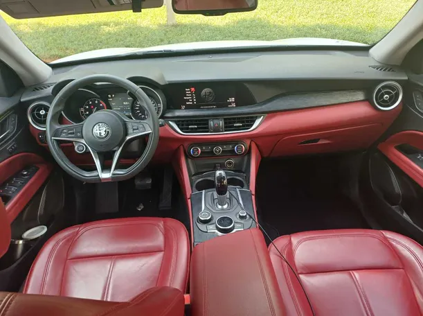 Car image 16