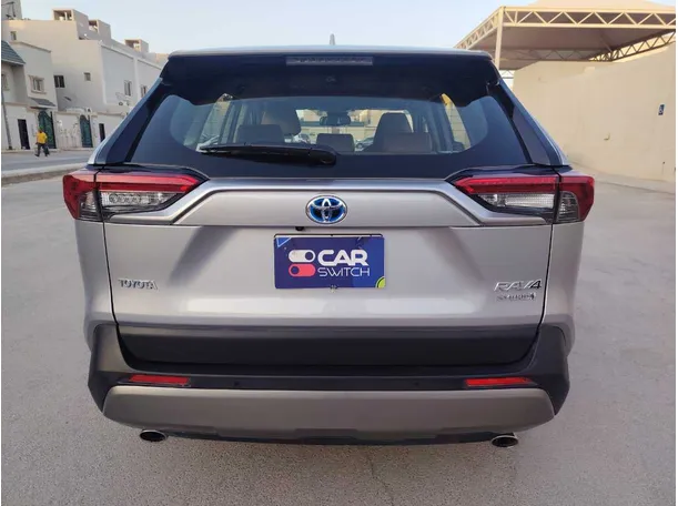 Car image 6