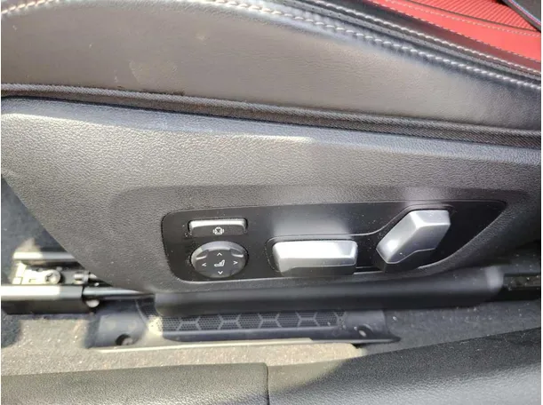 Car image 37
