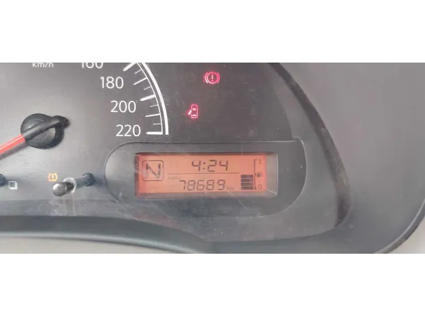 Car image 19