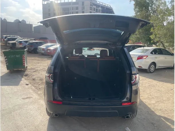 Car image 23